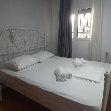 Nefeli's Cozy Lägenhet *